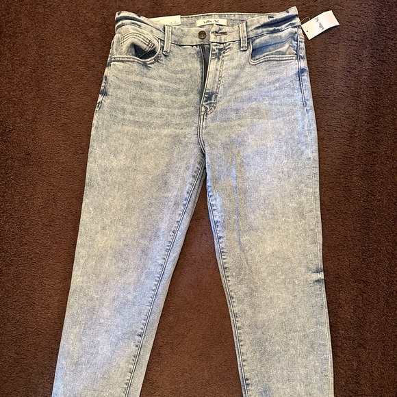 Brand New Buckle Jeans - Picture 4 of 7